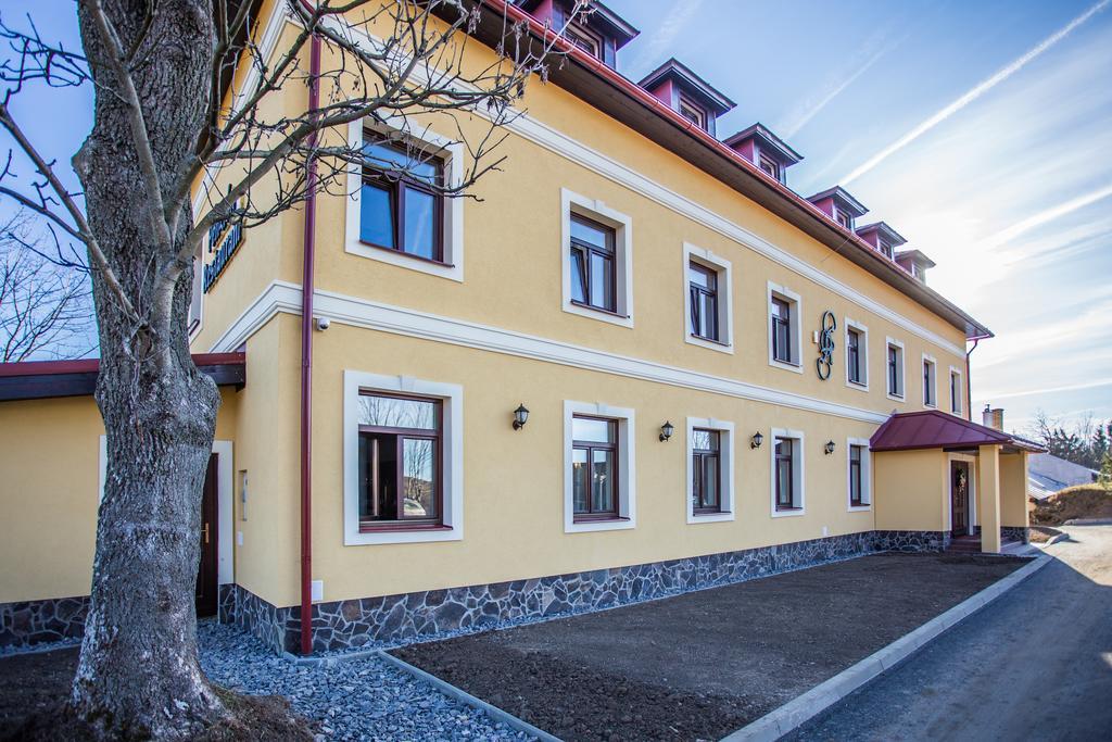 阿尔特梅尔住宿加早餐旅馆 Banská Štiavnica 外观 照片